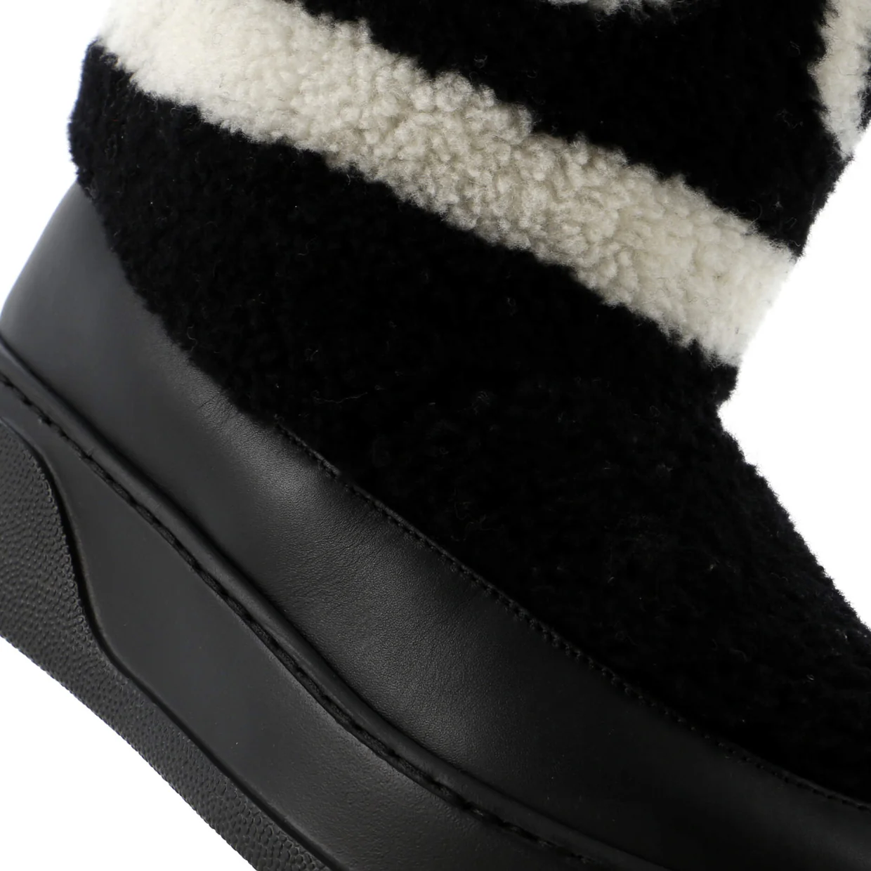 Women's Zueus Logo Cold Weather Flat Boots Leather and Shearling - Deep Luxury