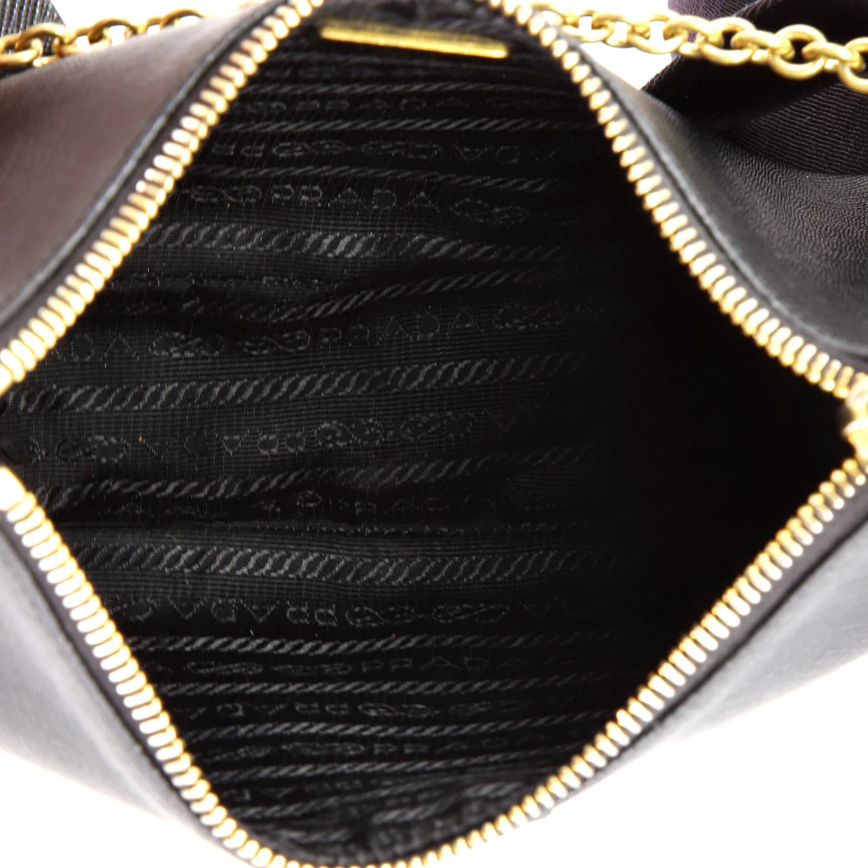 Re-Edition 2005 Shoulder Bag Saffiano Leather Small - Deep Luxury