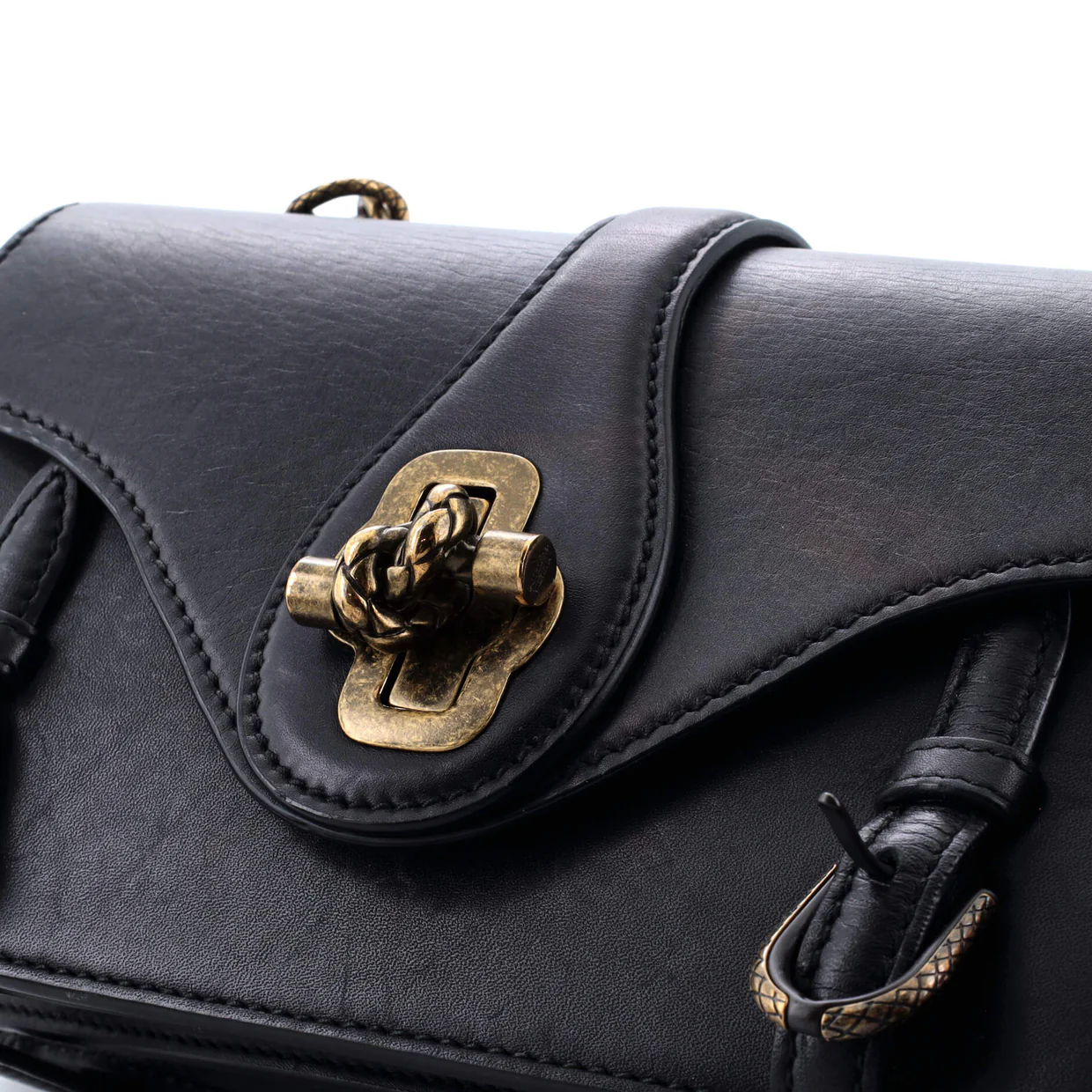 City Knot Flap Bag Leather - Deep Luxury