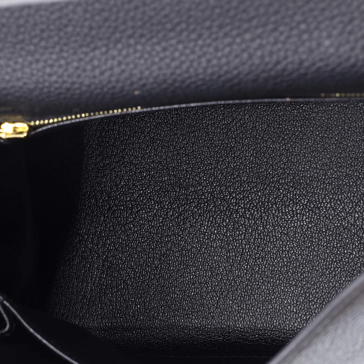 Kelly Handbag Noir Togo with Gold Hardware 25 - Deep Luxury