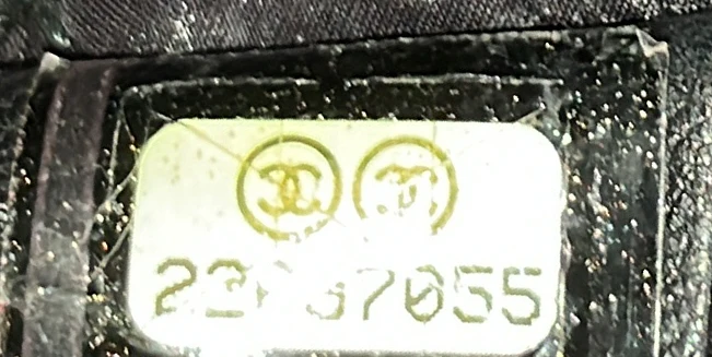 Boy O Case Clutch Quilted Caviar Medium - Deep Luxury