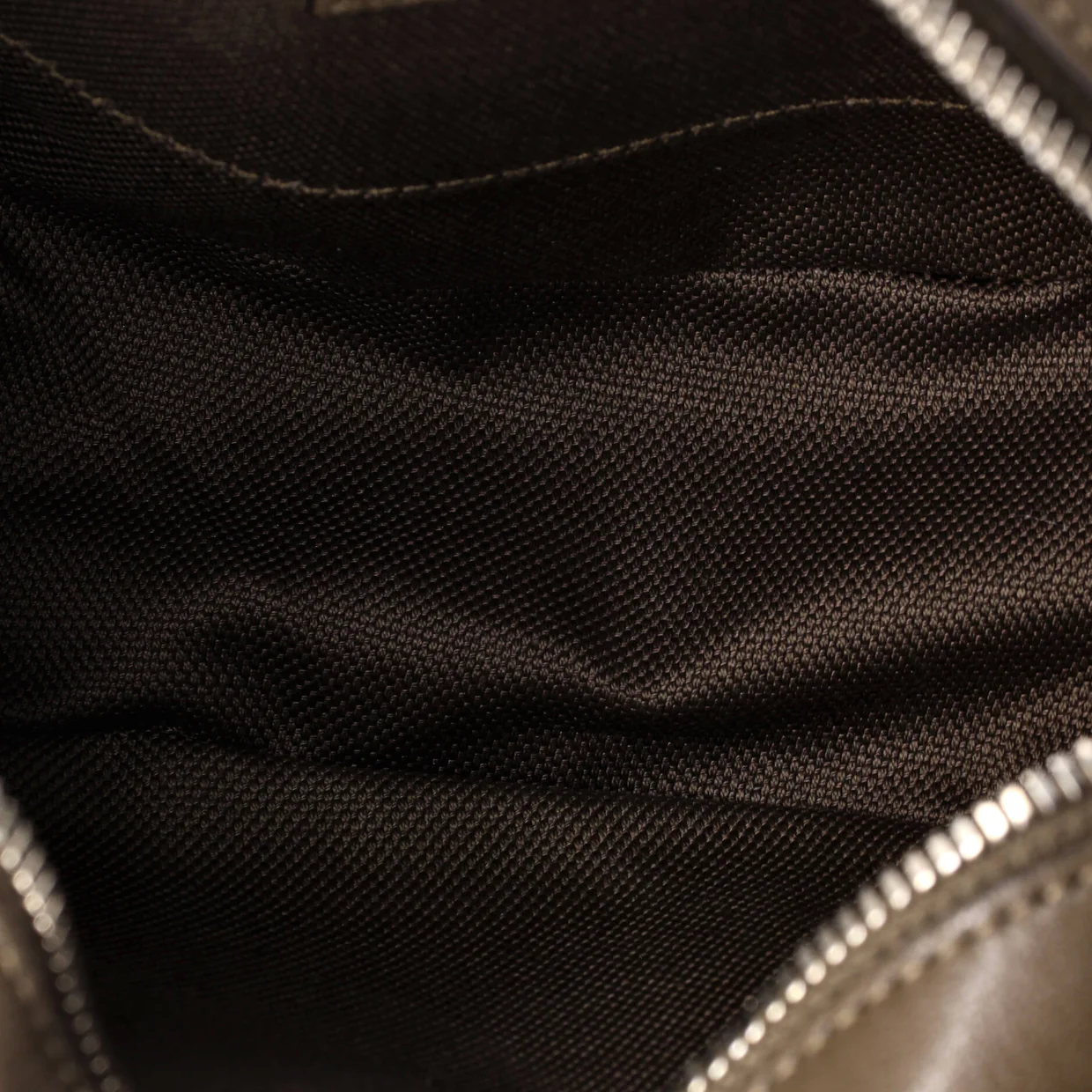 Blondie NM Round Camera Bag Diagonal Quilted Leather - Deep Luxury