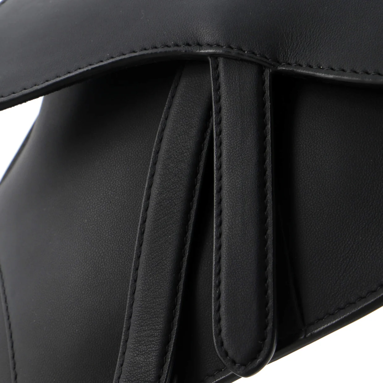 Ultra Matte Saddle Belt Bag Leather - Deep Luxury