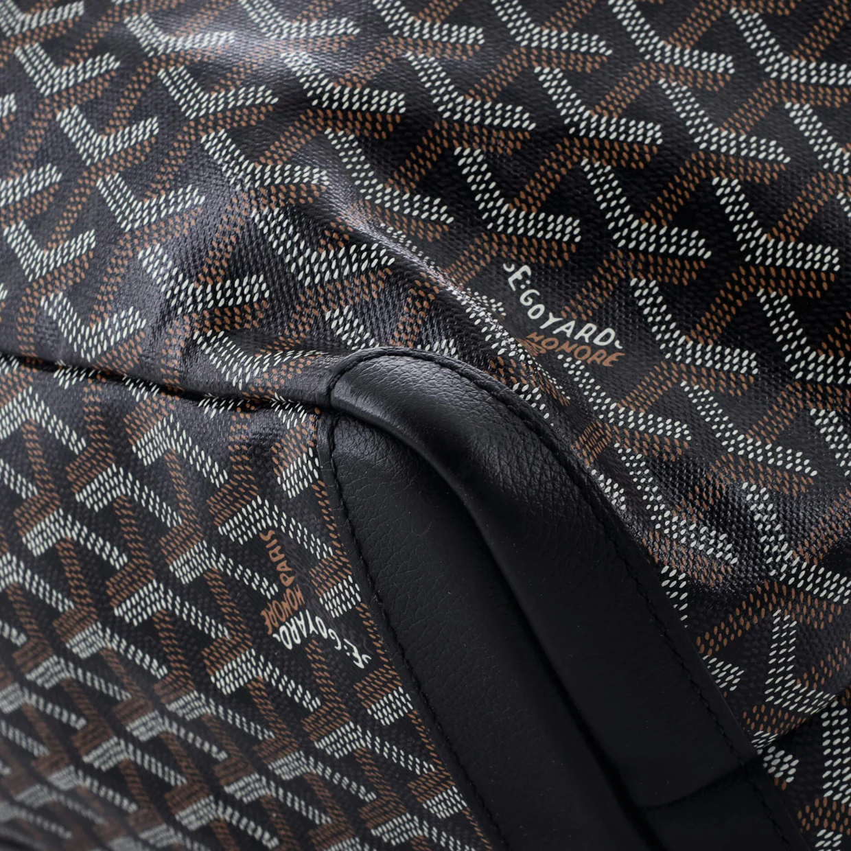 Artois Tote Coated Canvas MM - Deep Luxury