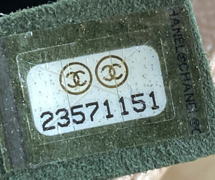 Boy Flap Bag Quilted Caviar New Medium - Deep Luxury