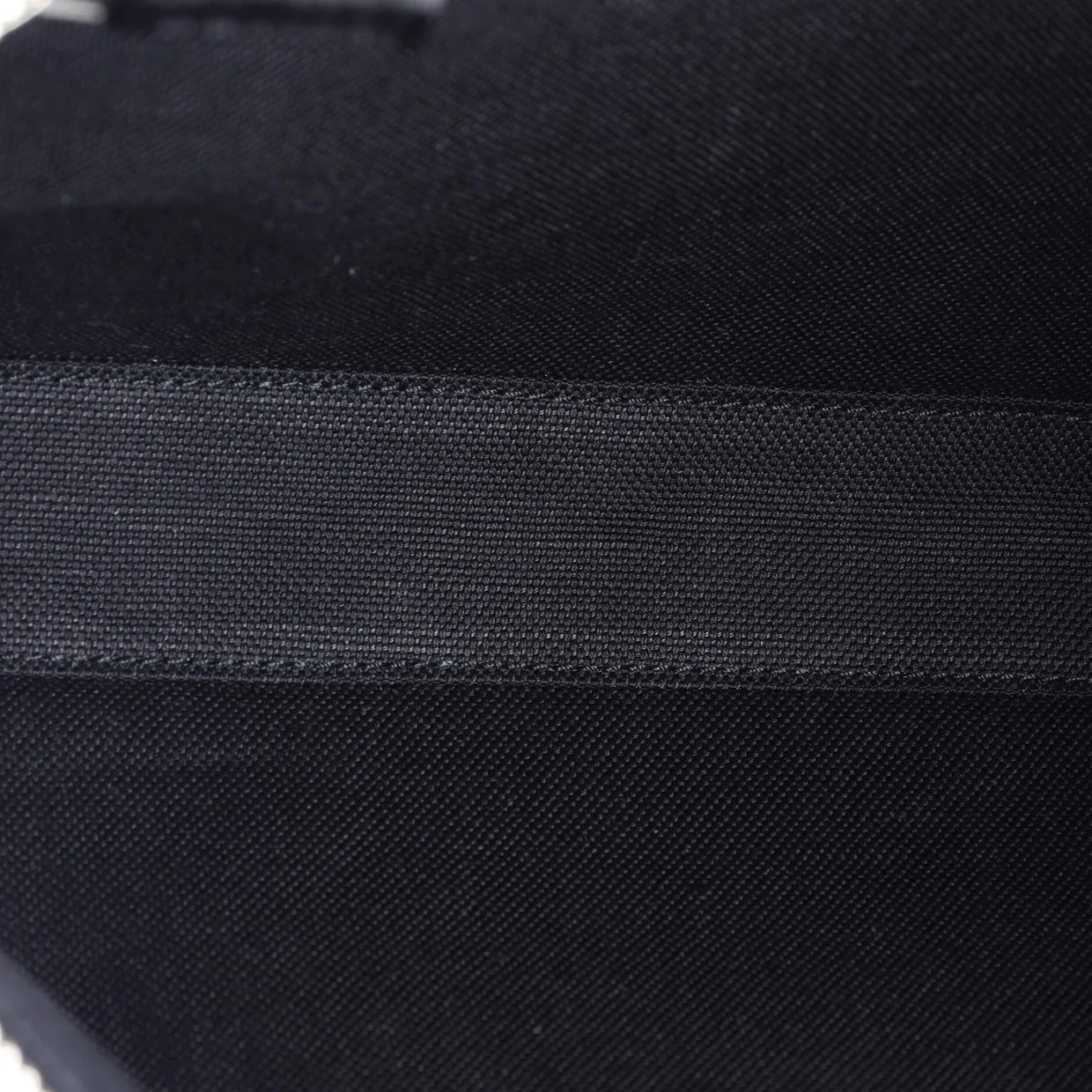 Zip Messenger Bag Jumbo GG Canvas - Deep Luxury