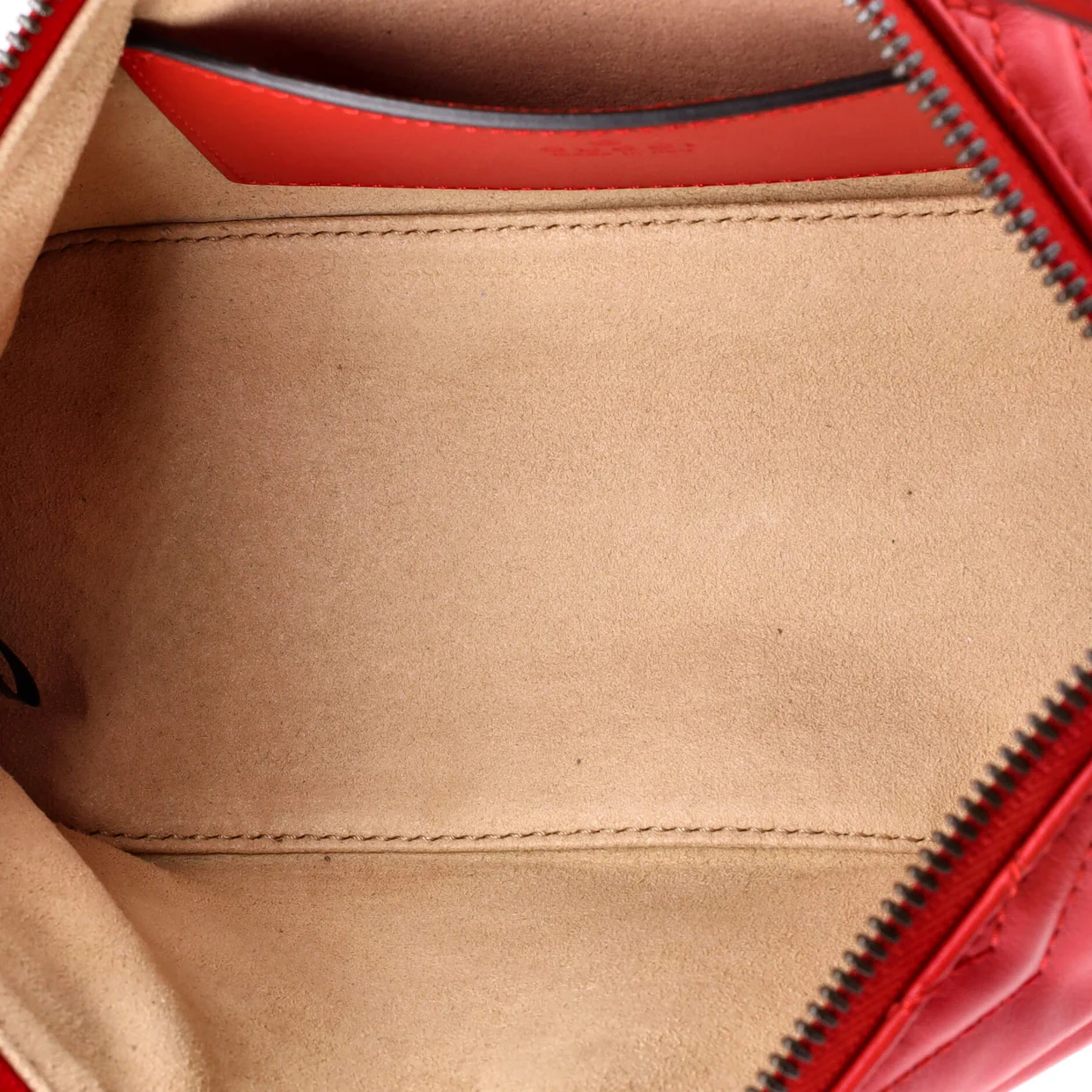 GG Marmont Pochette Shoulder Bag Matelasse Leather Small - Deep Luxury