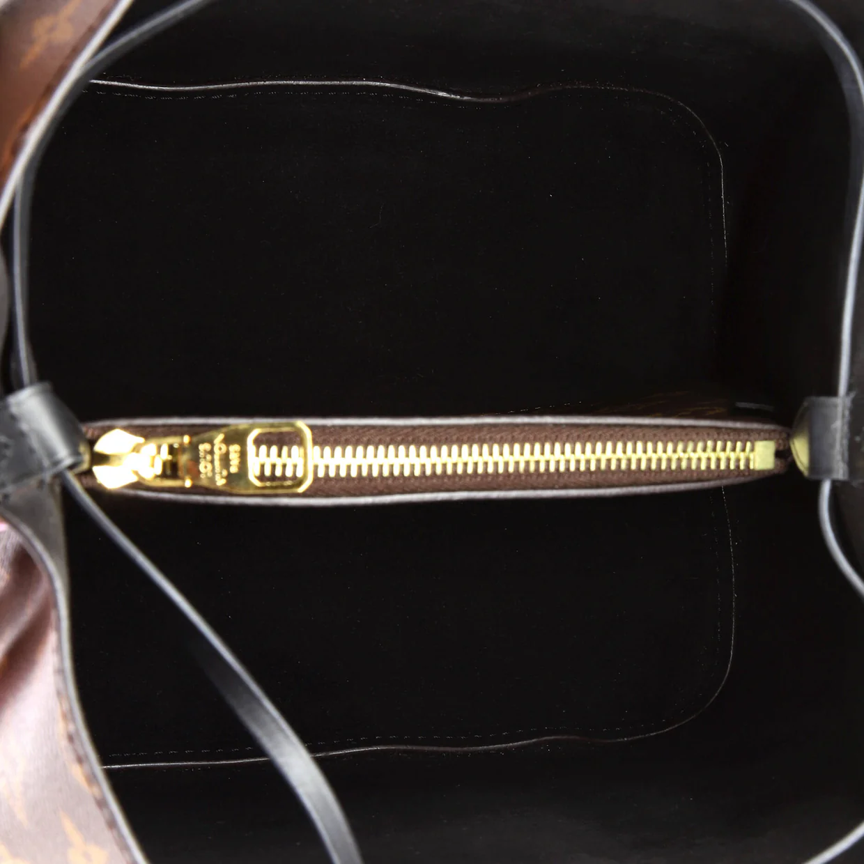 NeoNoe Handbag Monogram Canvas MM - Deep Luxury