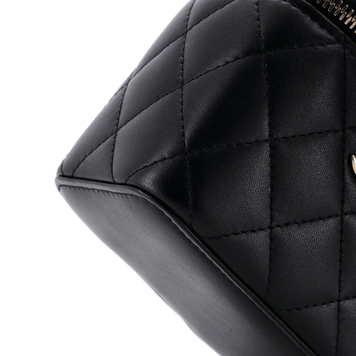 Vanity Case with Pearl Chain Quilted Lambskin Mini - Deep Luxury