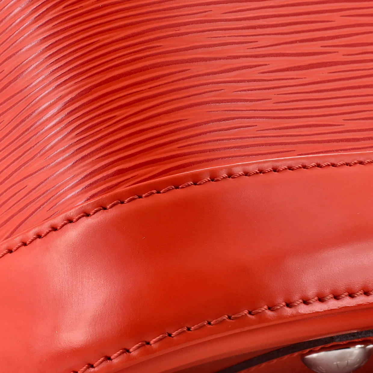 Alma Handbag Epi Leather MM - Deep Luxury