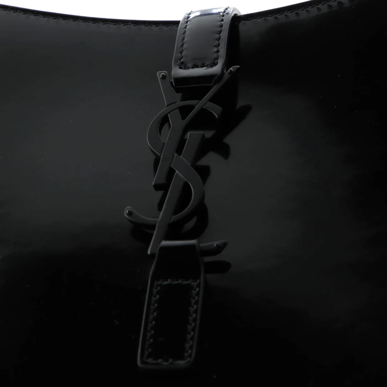 Le 5 a 7 Hobo Patent Small - Deep Luxury