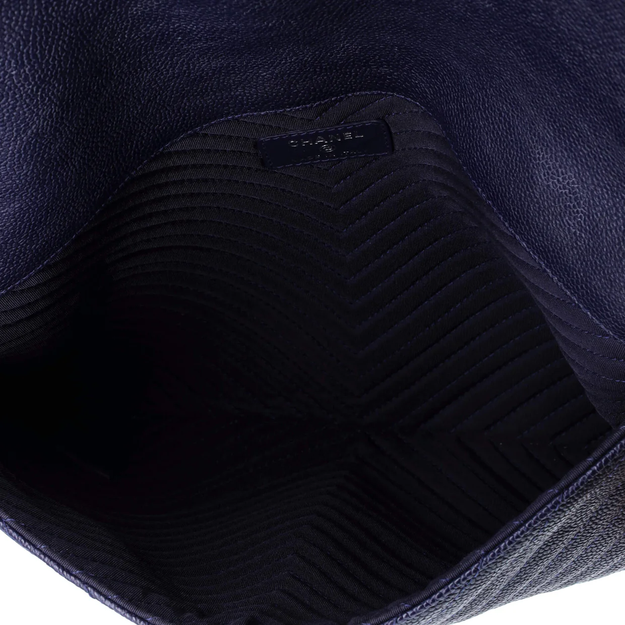 Statement Pouch Chevron Caviar Large - Deep Luxury
