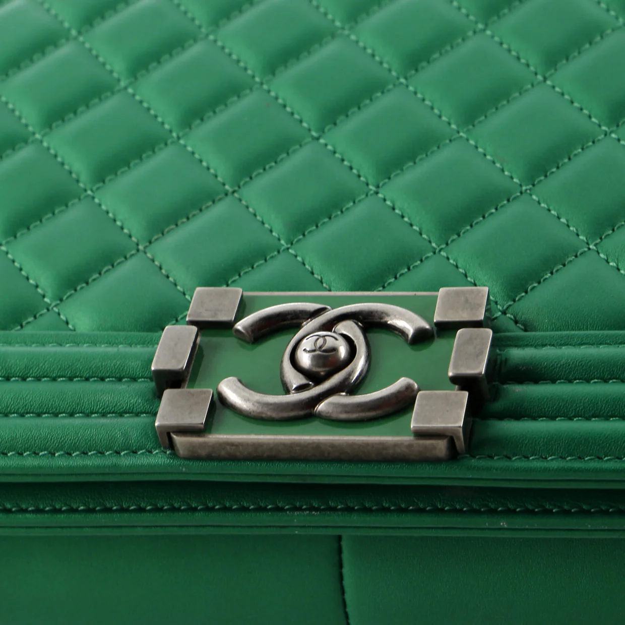 Boy Flap Bag Quilted Lambskin New Medium - Deep Luxury