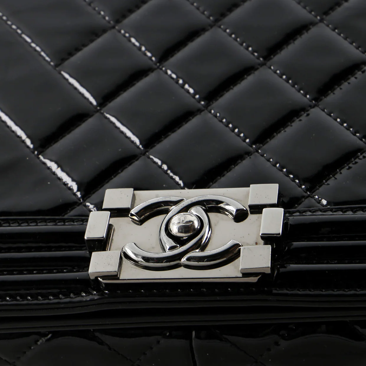 Boy Flap Bag Chevron Patent New Medium - Deep Luxury