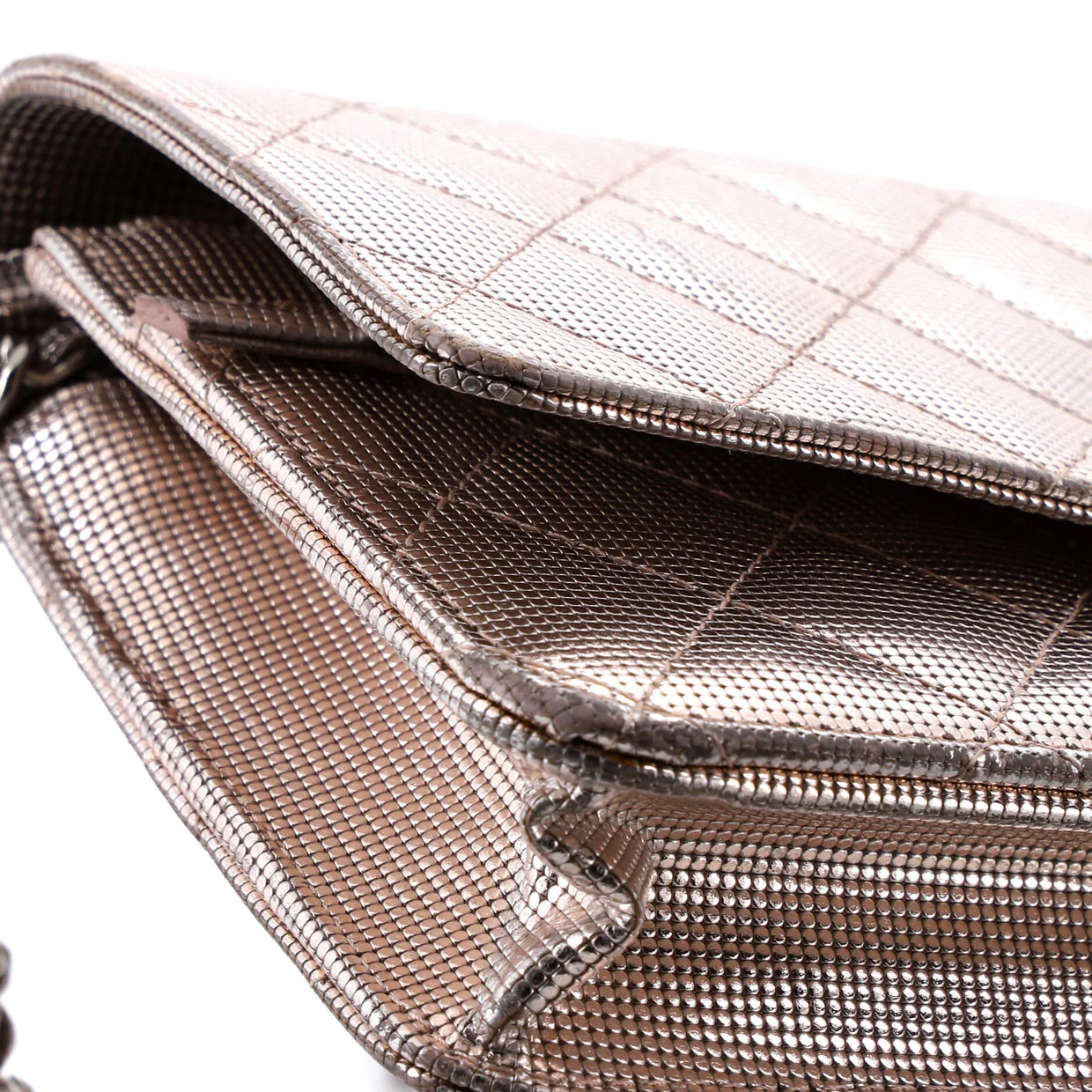Wallet on Chain Pixel Effect Quilted Calfskin - Deep Luxury