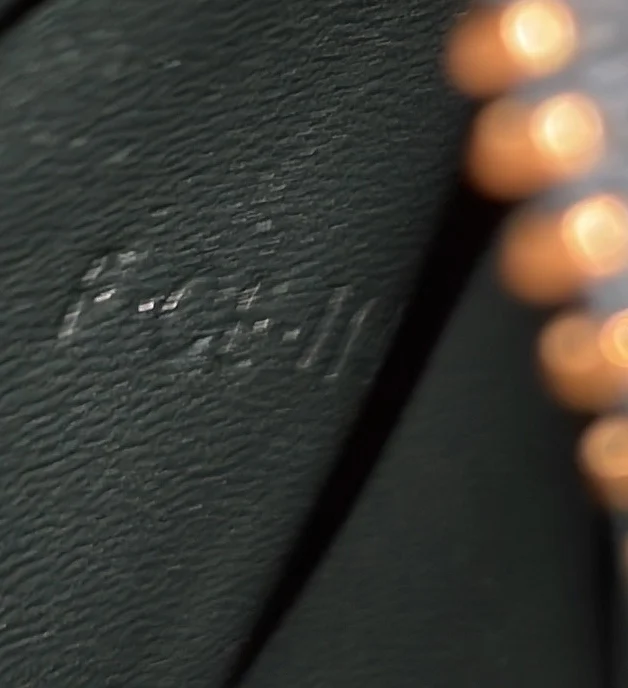 Classic Box Bag Smooth Leather Small - Deep Luxury