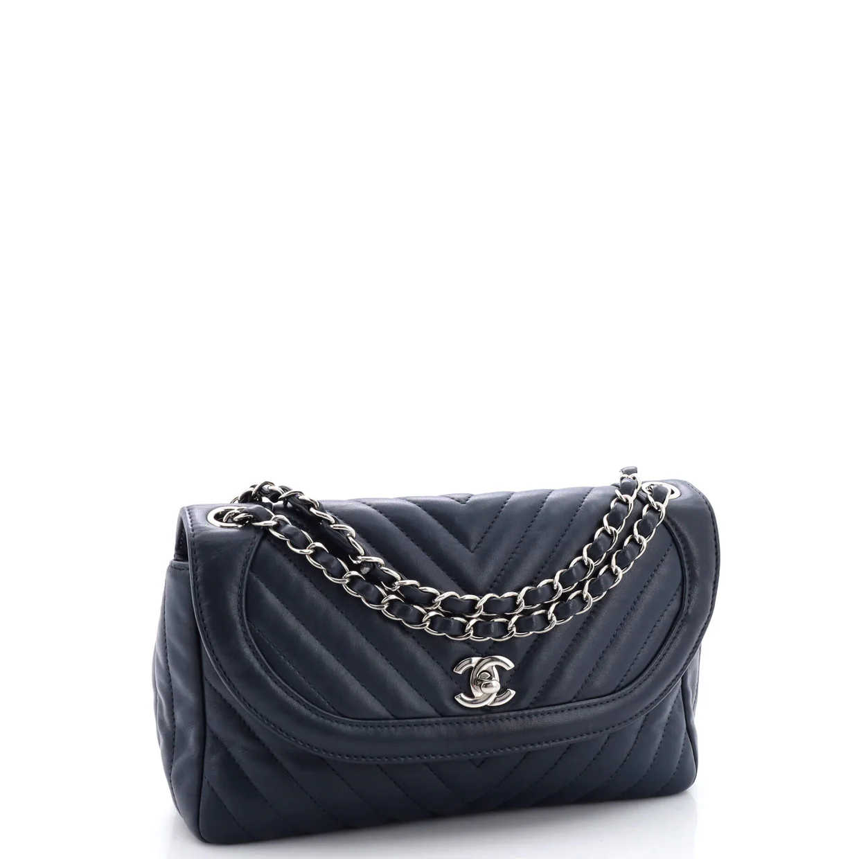 Round CC Chain Flap Bag Chevron Lambskin Medium - Deep Luxury