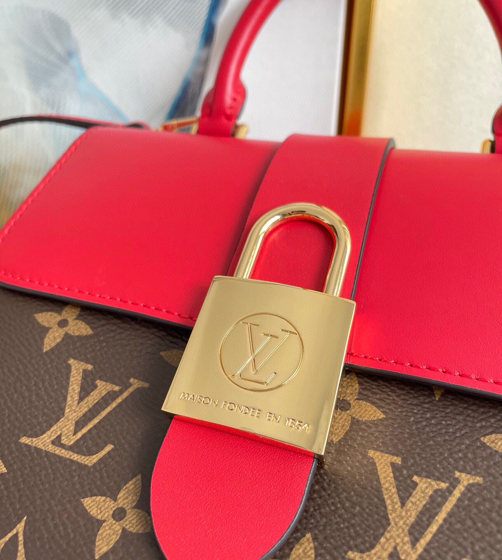 LOUIS VUITTON