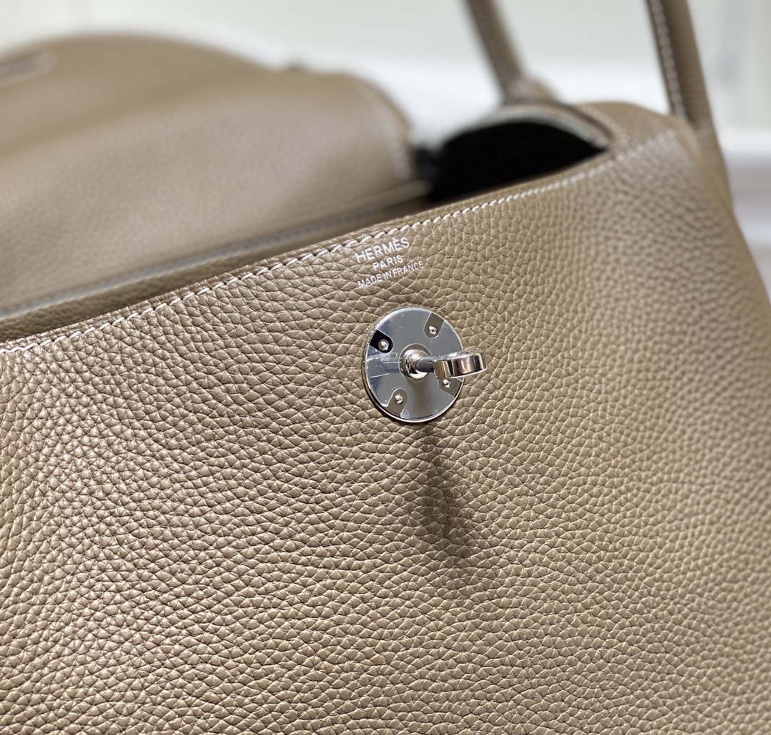 Replica Hermes H073428 Lindy Bag 26 30 H231958