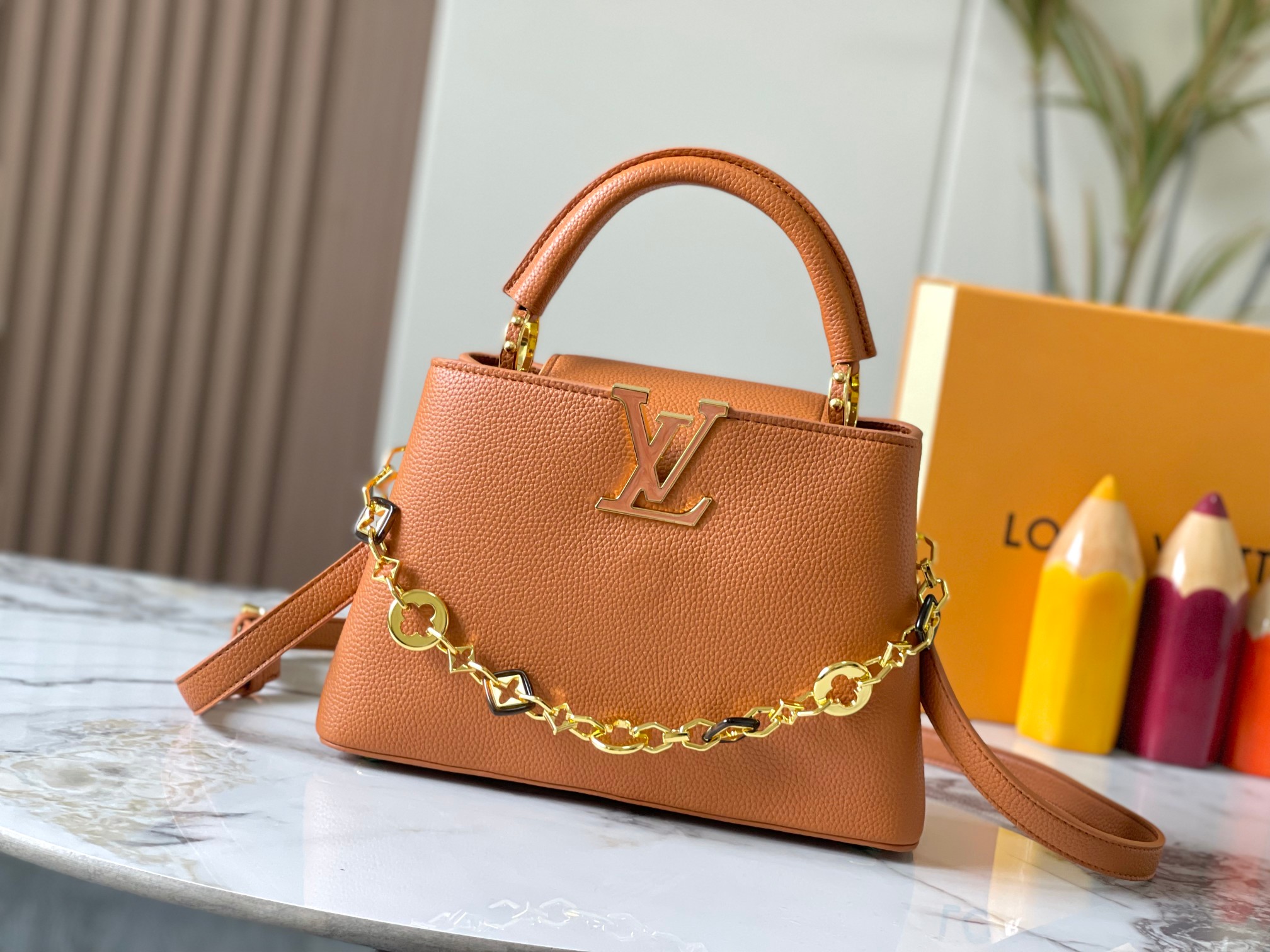 LOUIS VUITTON