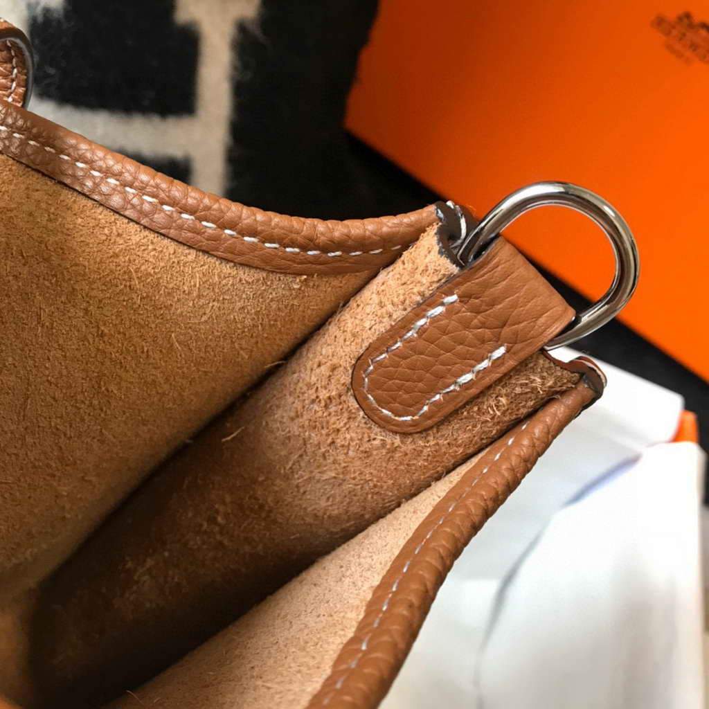 Replica Hermes Evelyne Bag Hermes Mini Crossbody Bag 20399 Silver Buckle Tan
