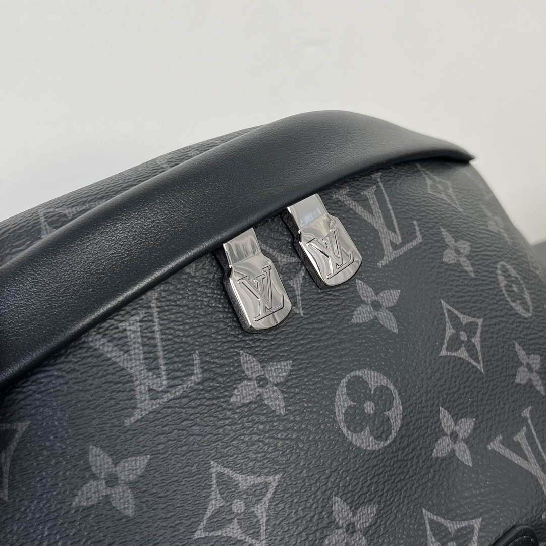 LOUIS VUITTON  M46035