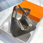 Replica Hermes H073428 Lindy Bag 26 30 H231951