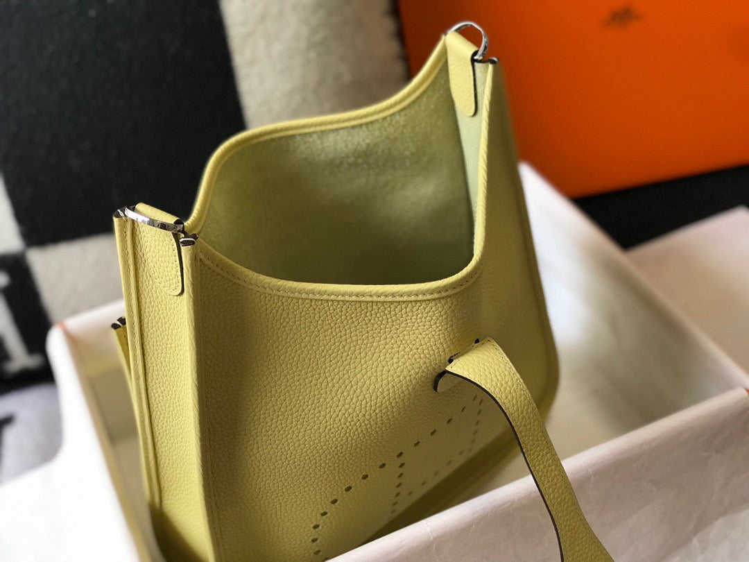 Replica Hermes H083435 Evelyne III 29 Shoulder Bag Silver Hardware Lemon Yellow