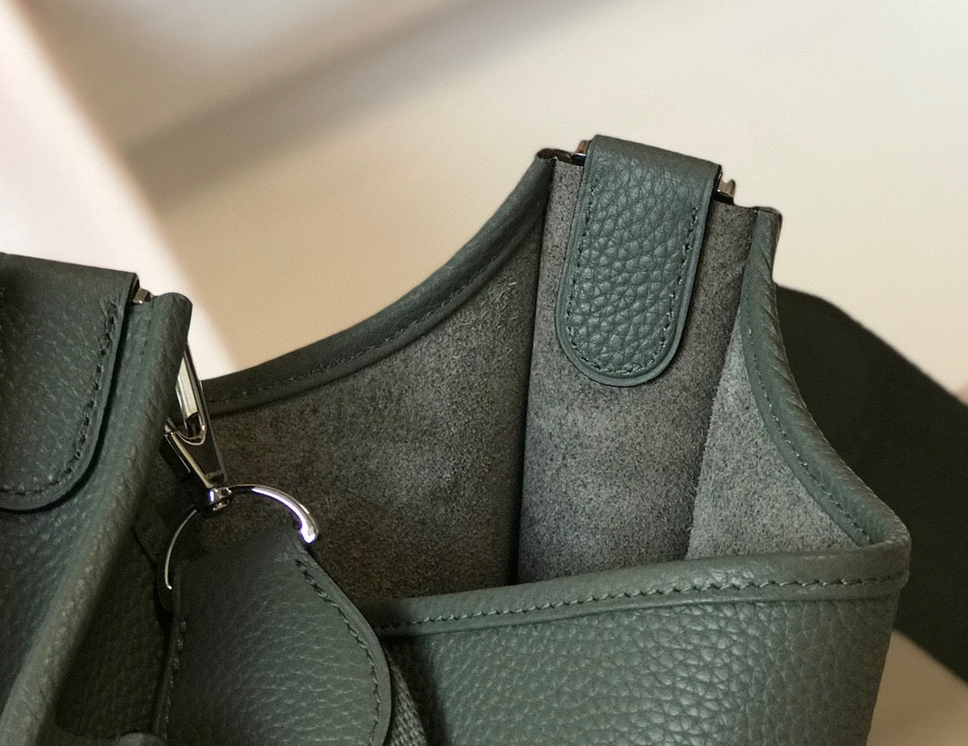 Replica Hermes H083435 Evelyne III 29 Shoulder Bag Silver Hardware Dark Green