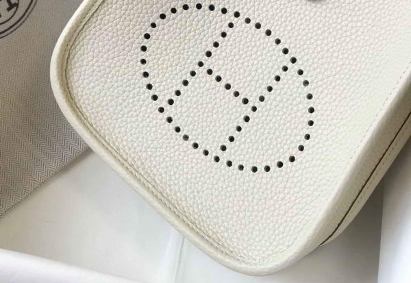 Replica Hermes Evelyne Bag Hermes Mini Crossbody Bag 20406 Silver Buckle Beige