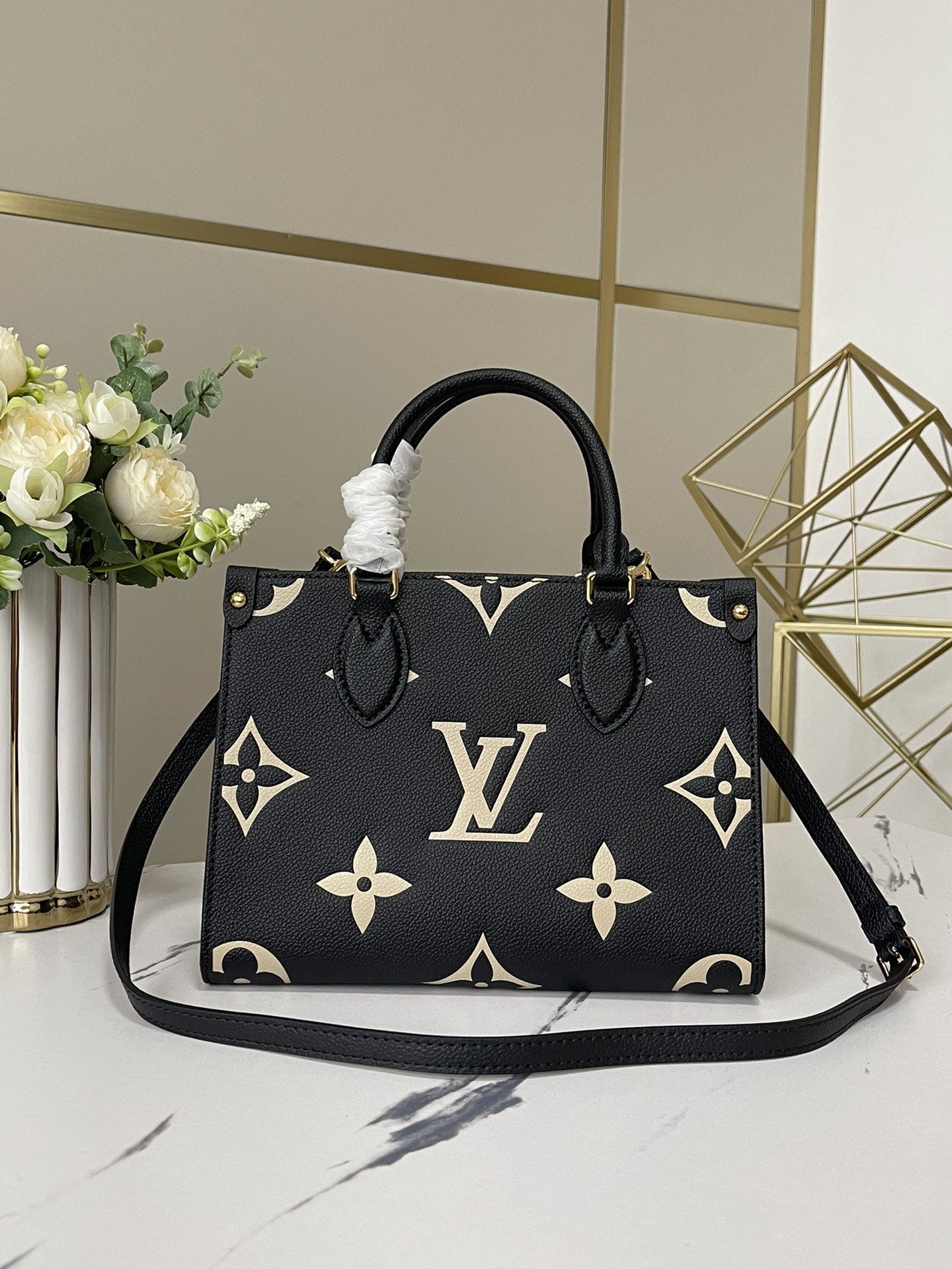 LOUIS VUITTON   M45659