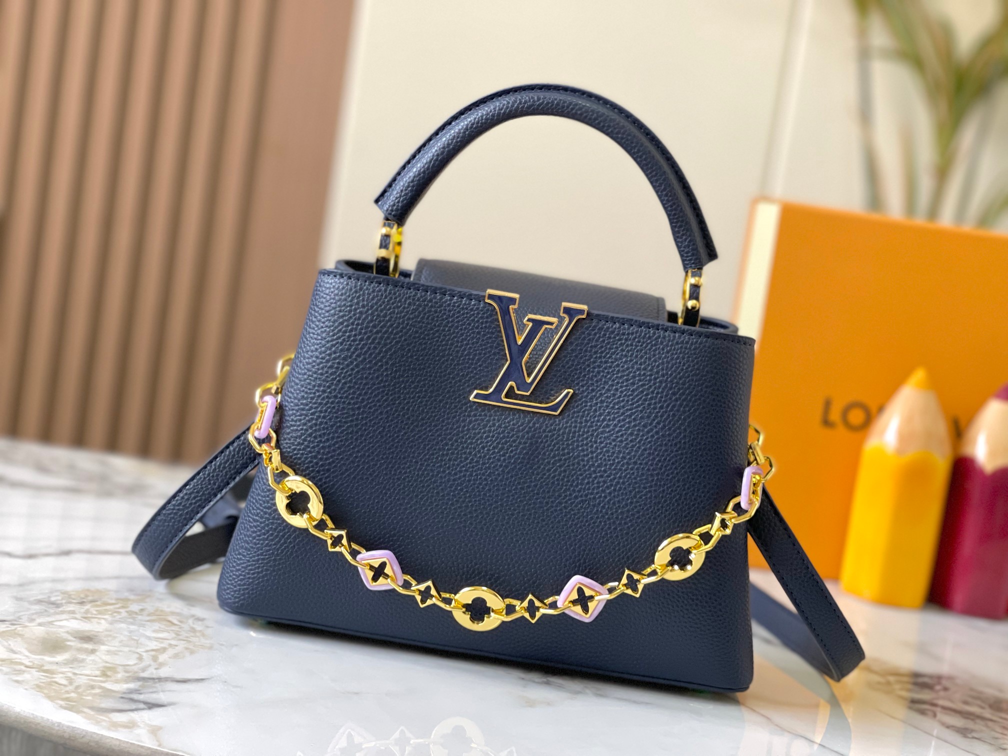 LOUIS VUITTON