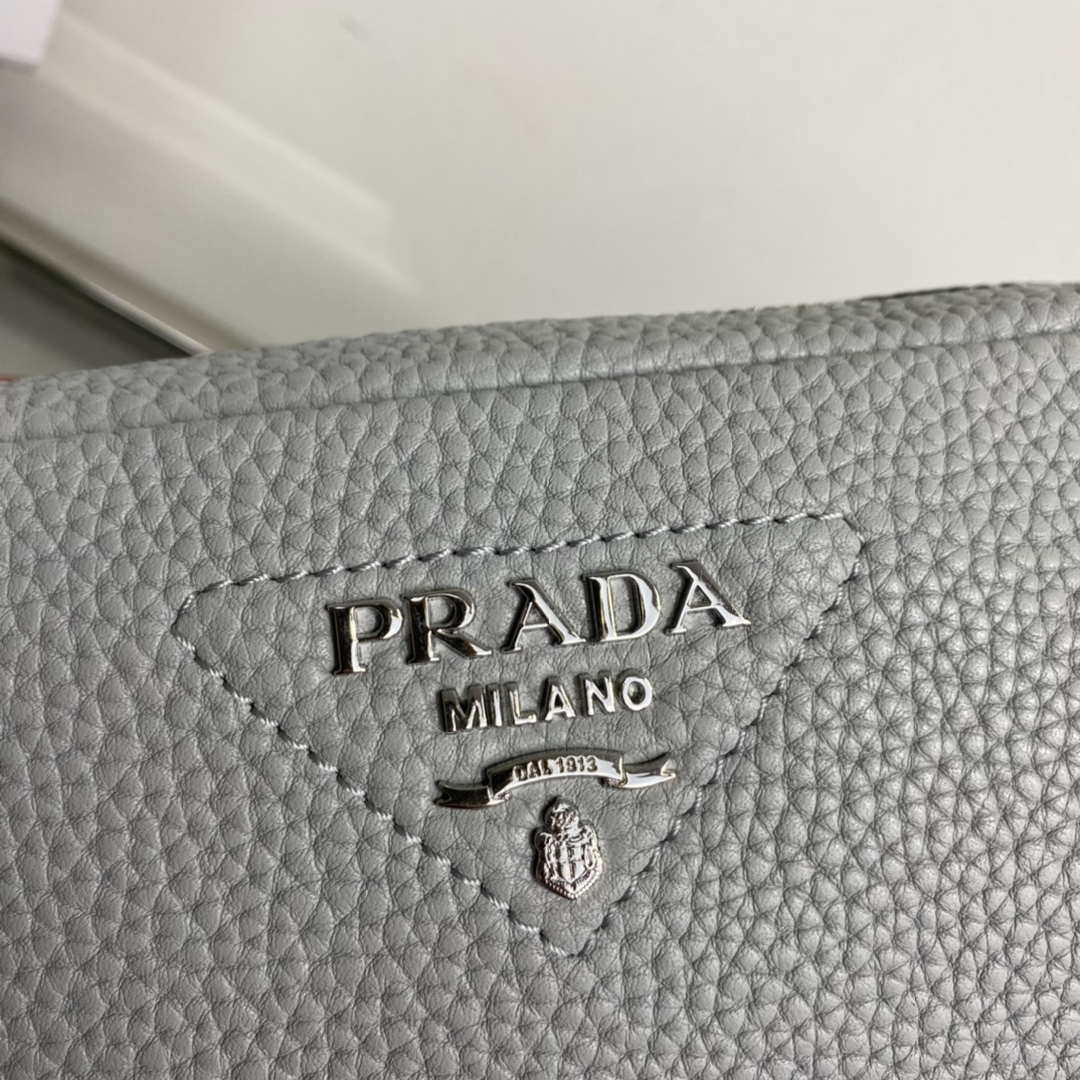 Replica Prada Leather bag with shoulder strap 1BH082 Gray