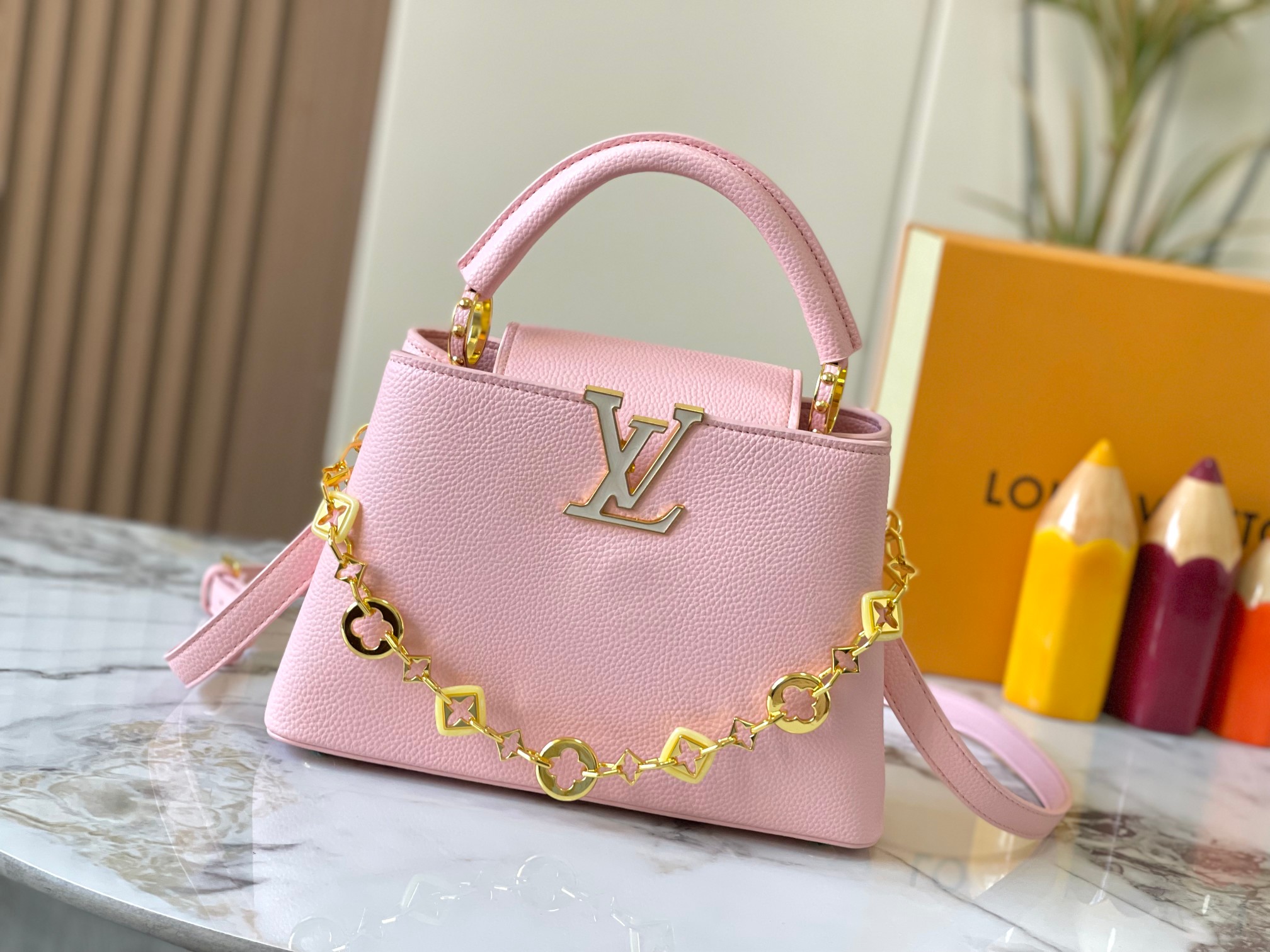 LOUIS VUITTON