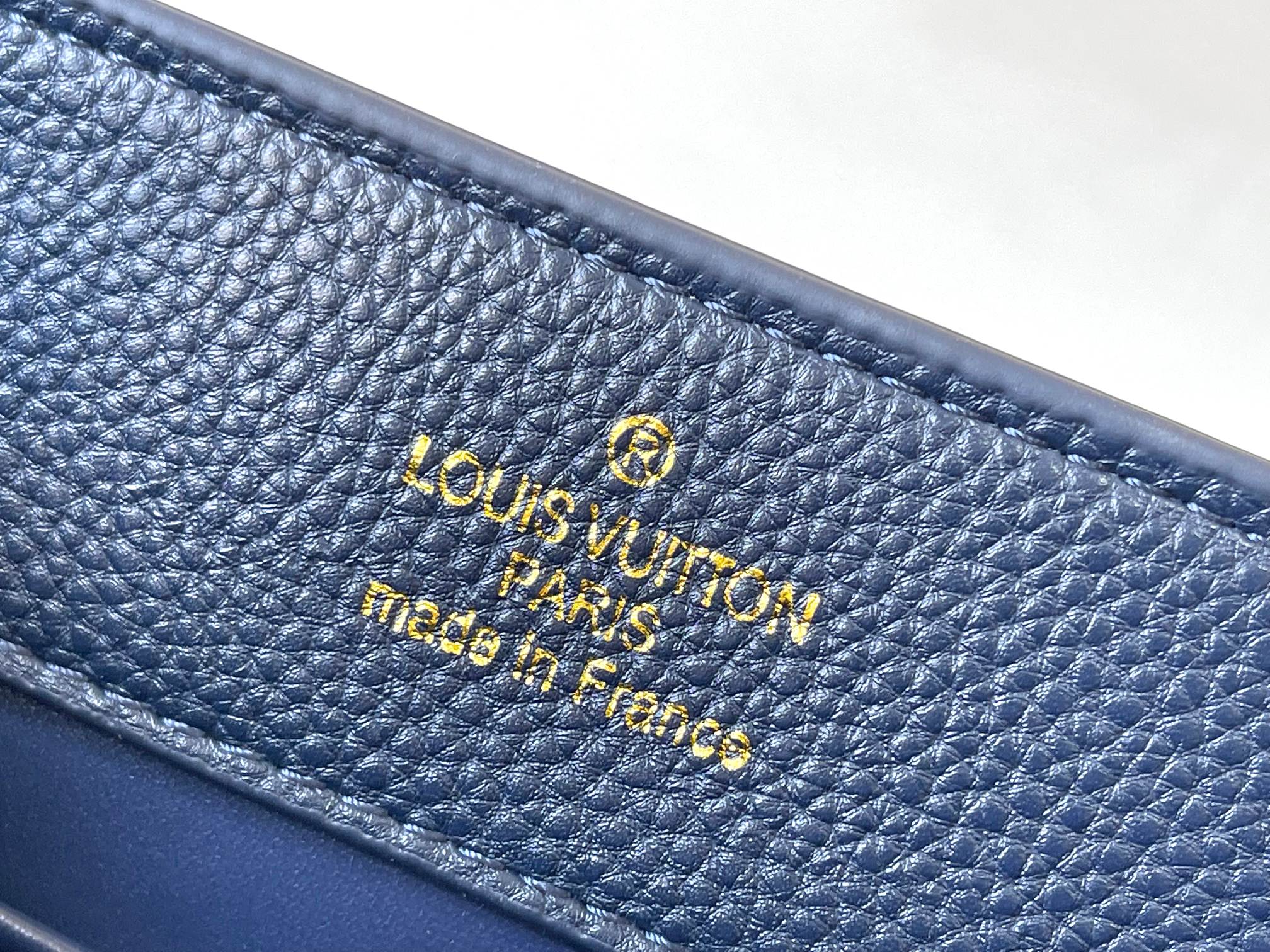 LOUIS VUITTON