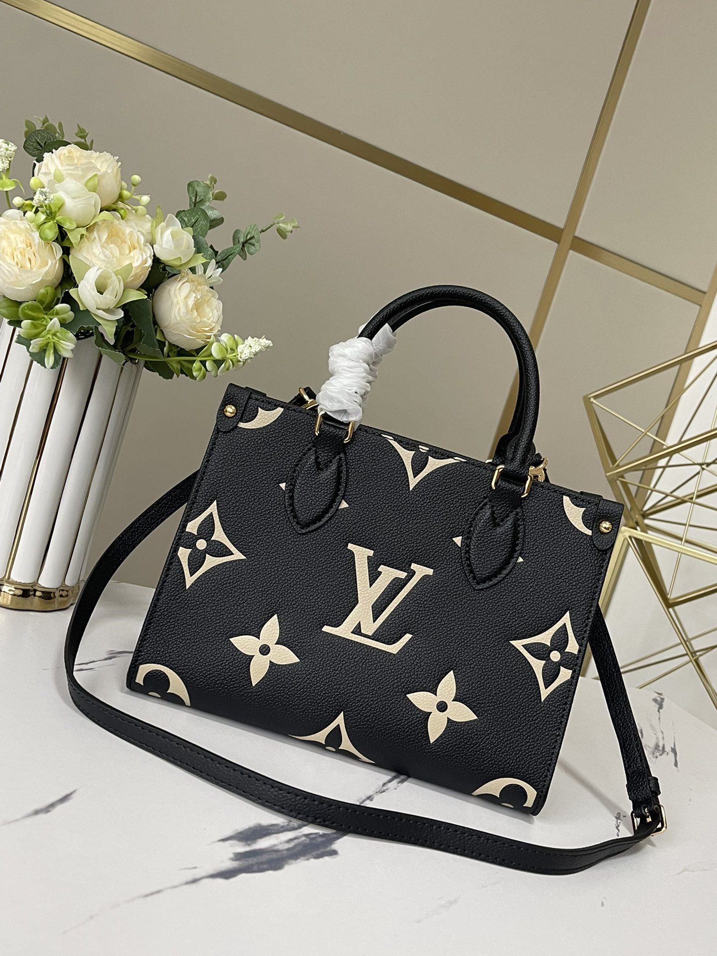 LOUIS VUITTON   M45659