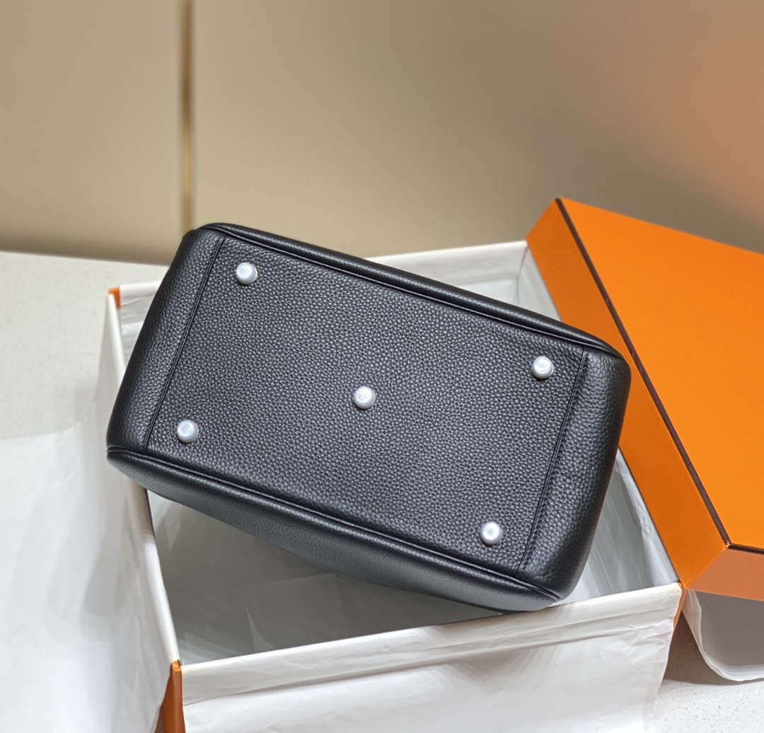 Replica Hermes H073428 Lindy Bag 26 30 H231959