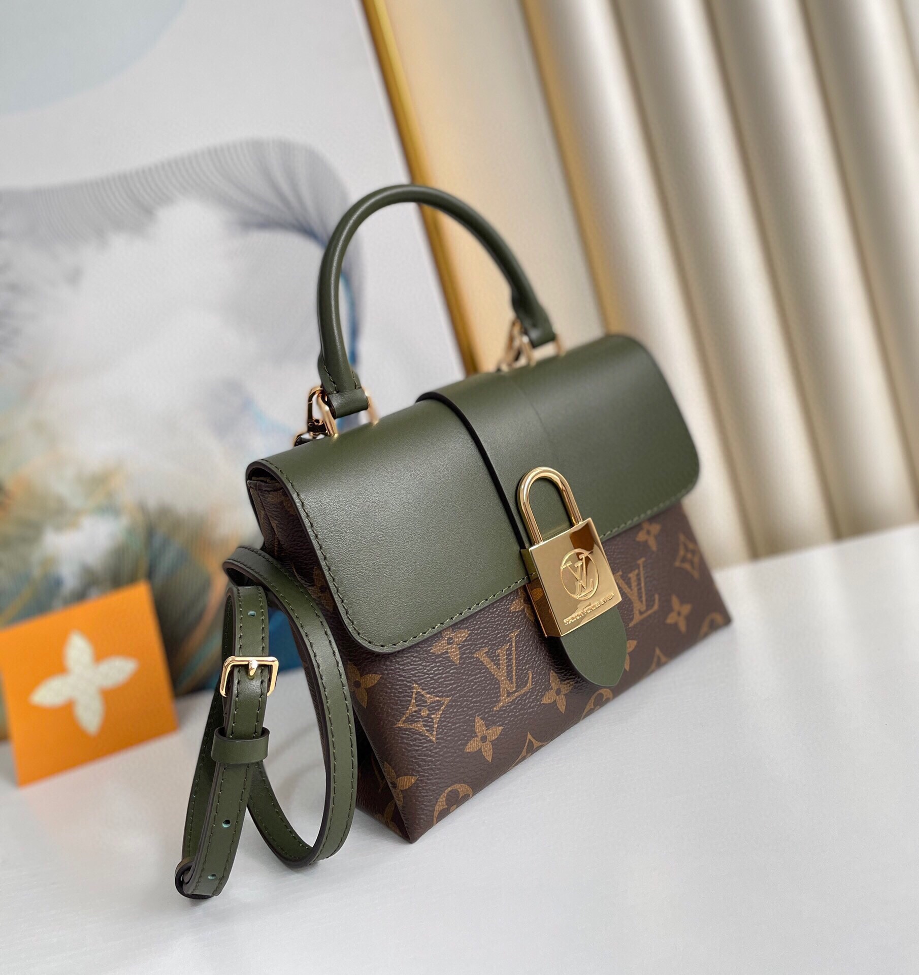 LOUIS VUITTON