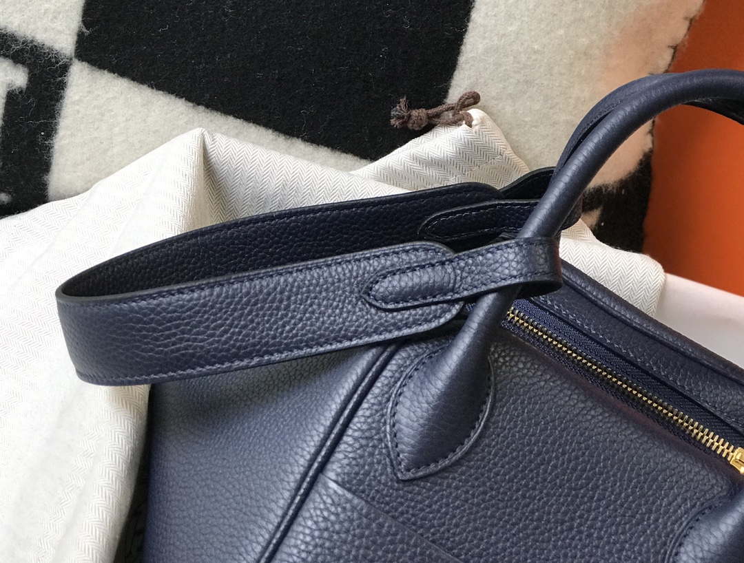 Replica Hermes H073428 Lindy Bag 26 30 H231942