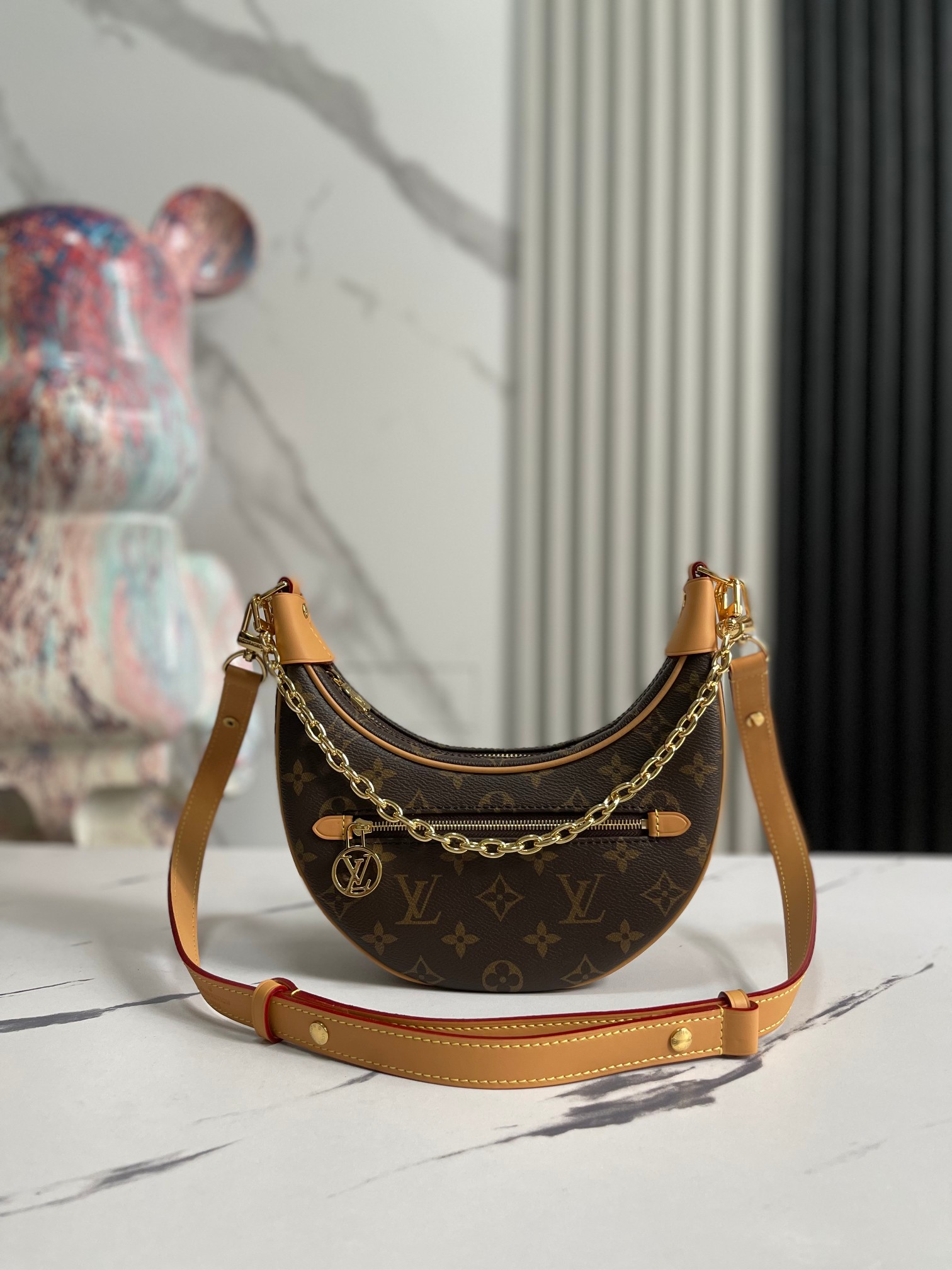 LOUIS VUITTON  M81098