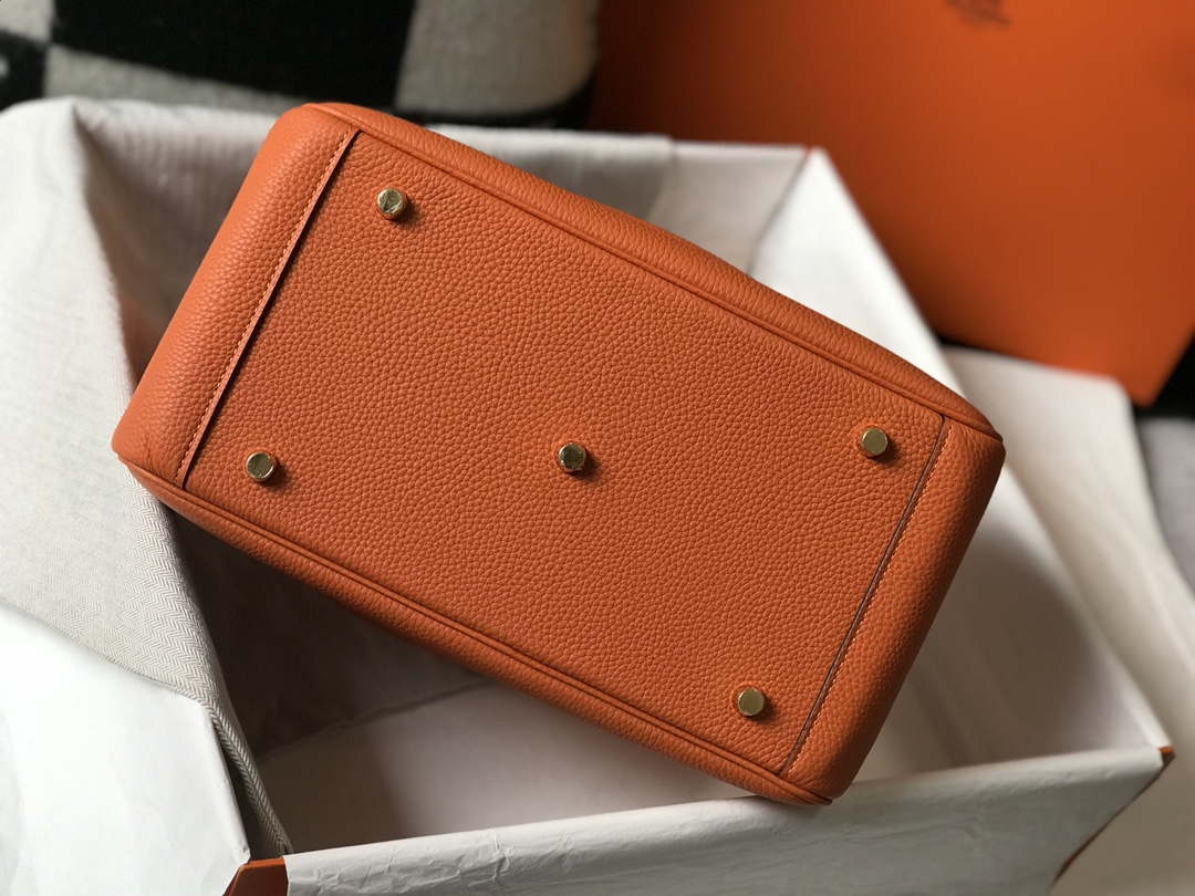 Replica Hermes H073428 Lindy Bag 26 30 H231946