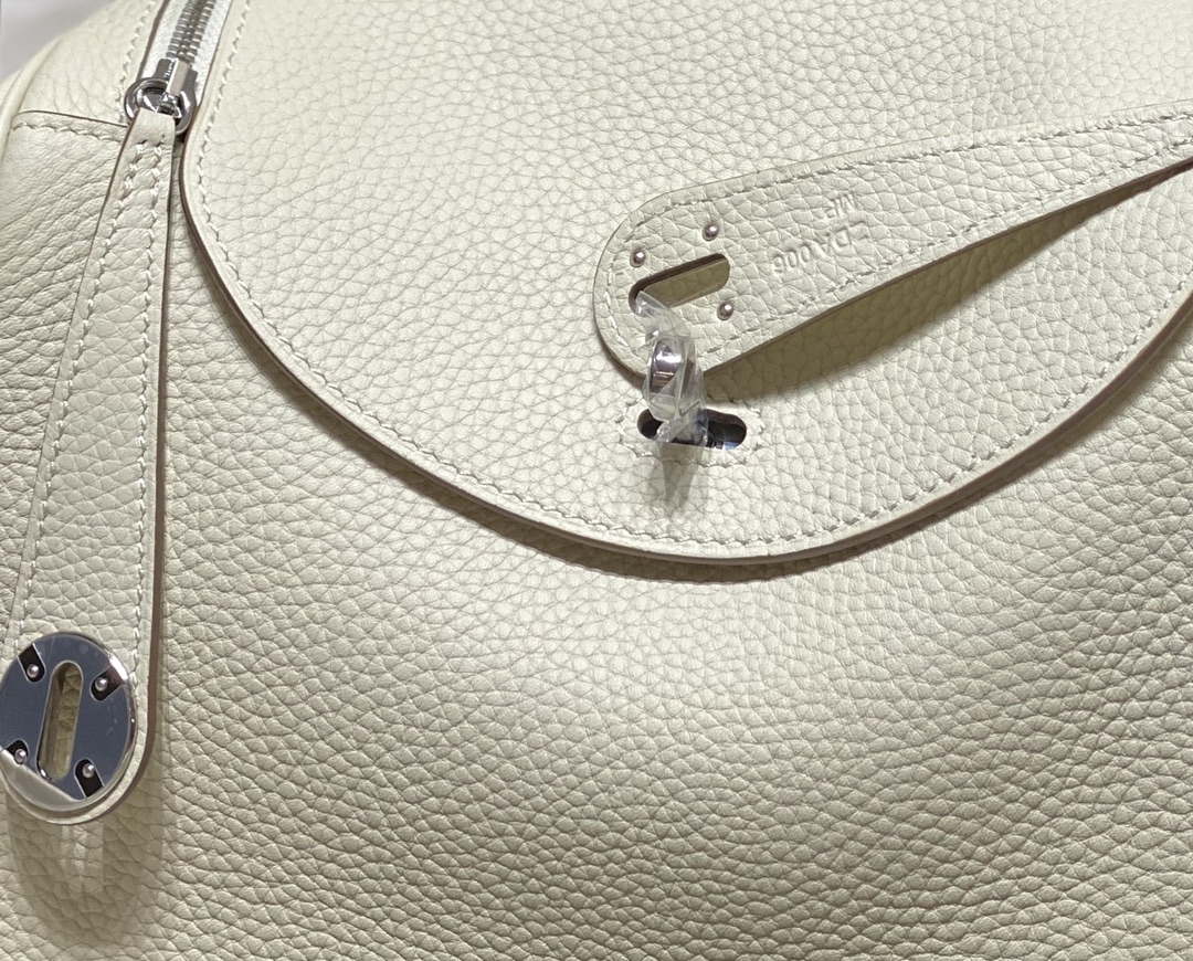 Replica Hermes H073428 Lindy Bag 26 30 H231957