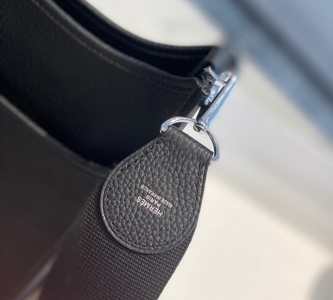 Replica Hermes H083435 Evelyne III 29 Shoulder Bag Silver Hardware Black