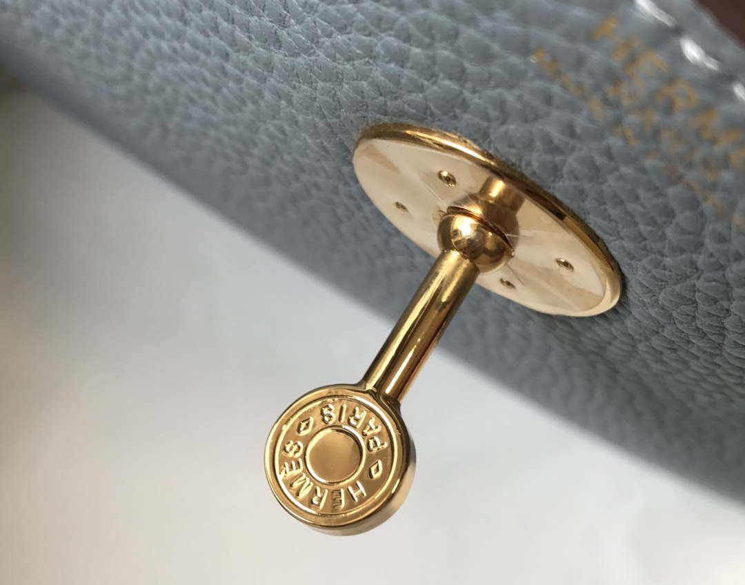 Replica Hermes H073428 Lindy Bag 26 30 H231949