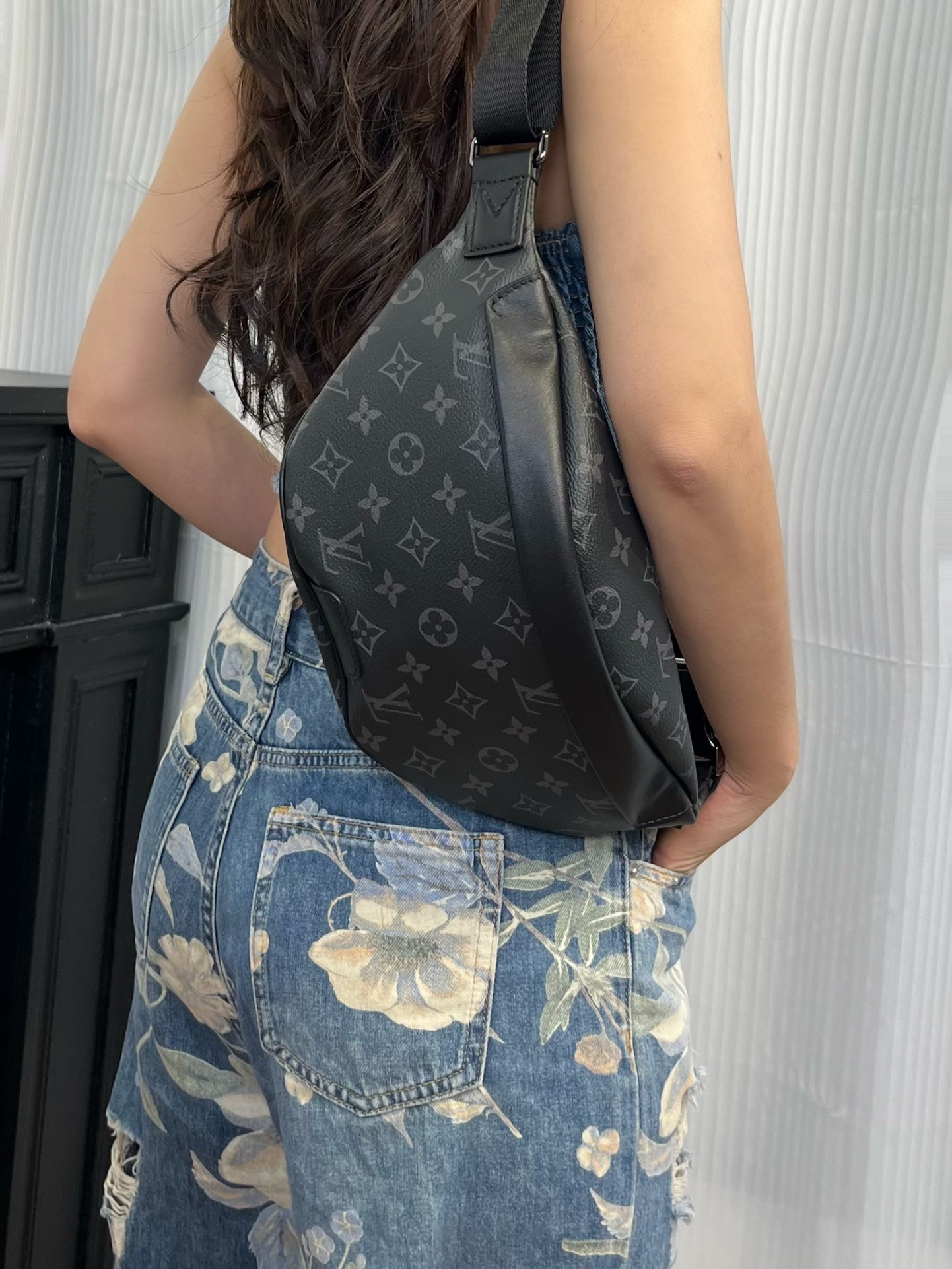 LOUIS VUITTON  M46035