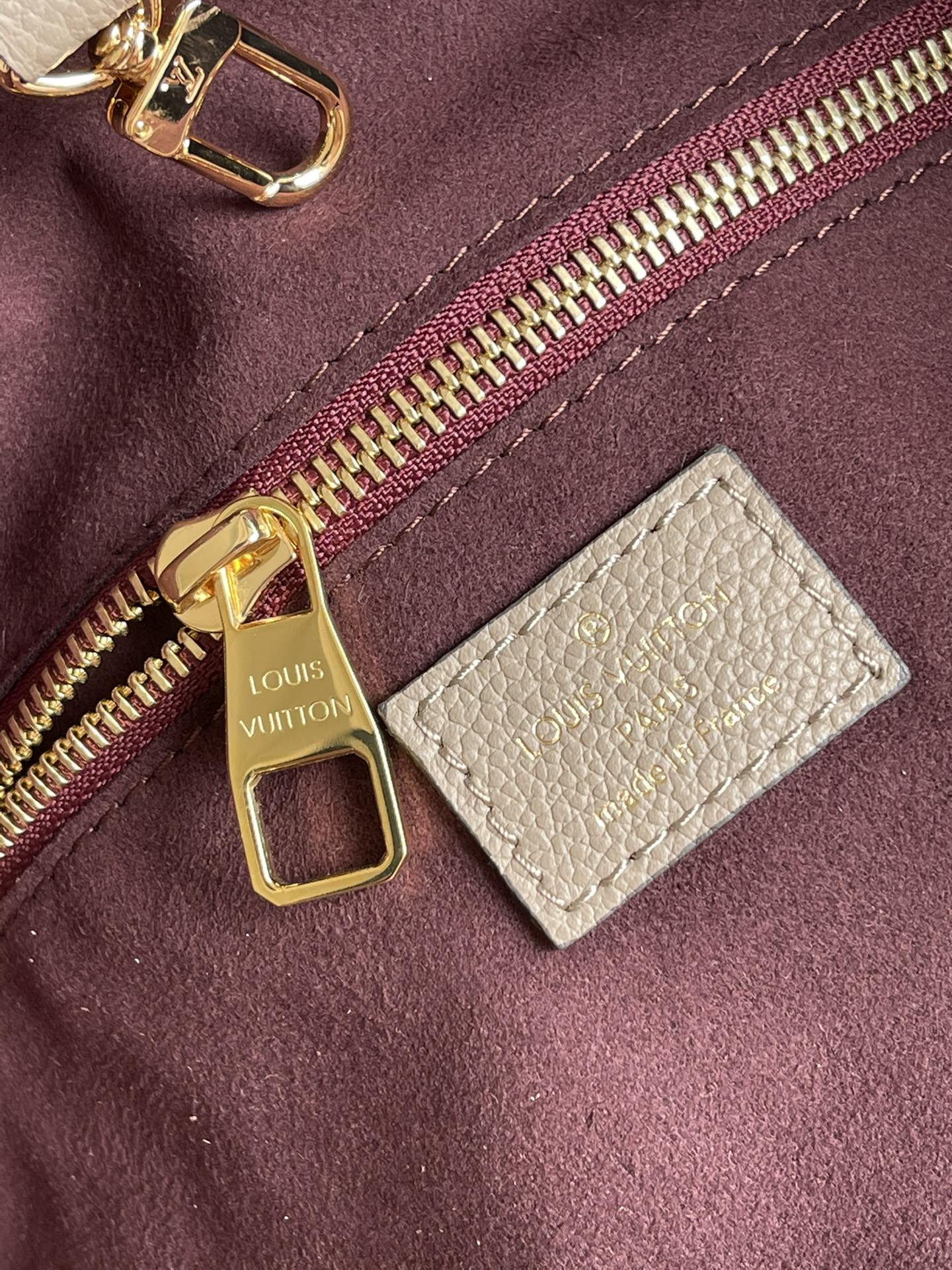 LOUIS VUITTON