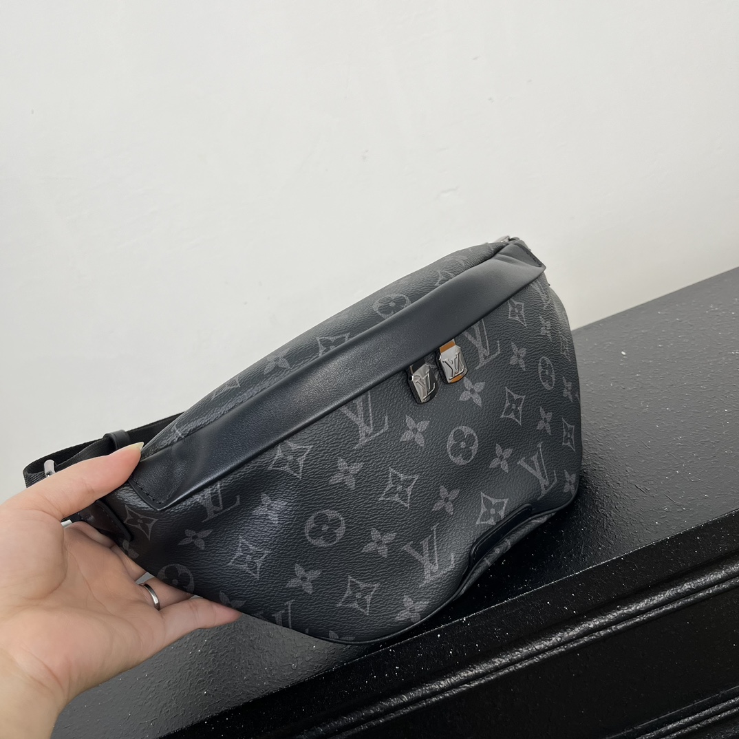 LOUIS VUITTON  M46035