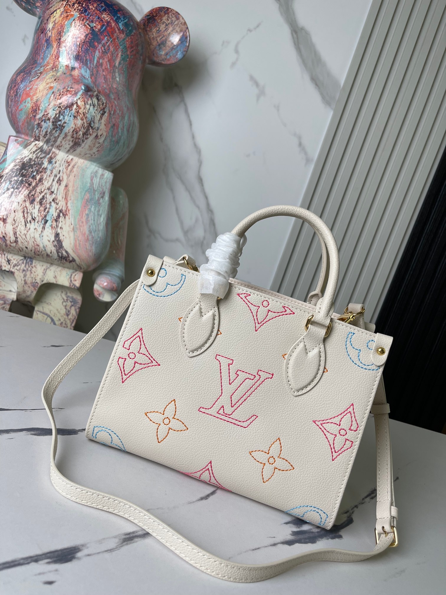 Louis Vuitton / LV Onthego M45653 size:25*19*11.5cm