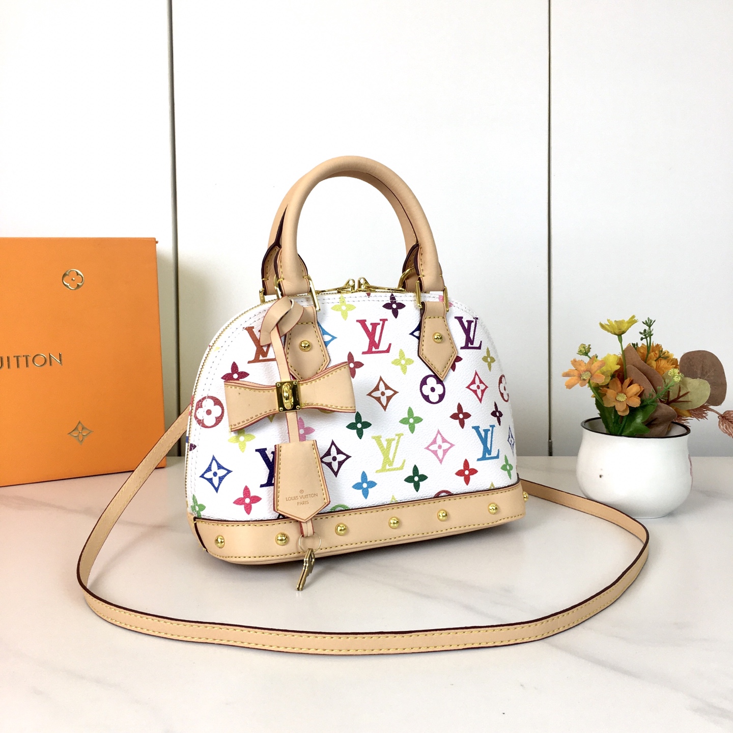 LOUIS VUITTON