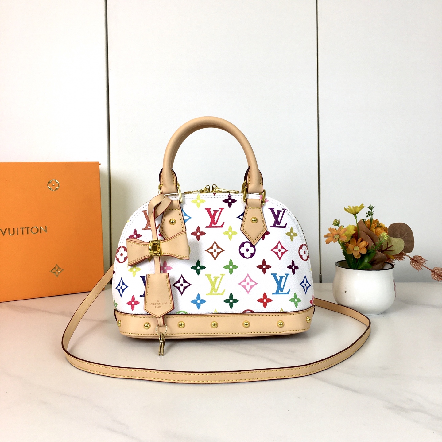 LOUIS VUITTON